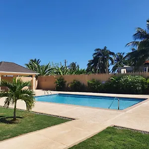 Lovely Ensuite Getaway With Pool Ocho Rios